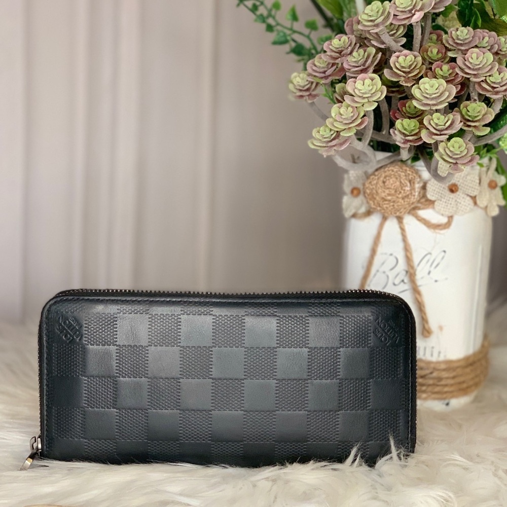 ⛔️SOLD⛔️𝗨𝗡𝗜𝗦𝗘𝗫 Damier Infini Zippy Wallet